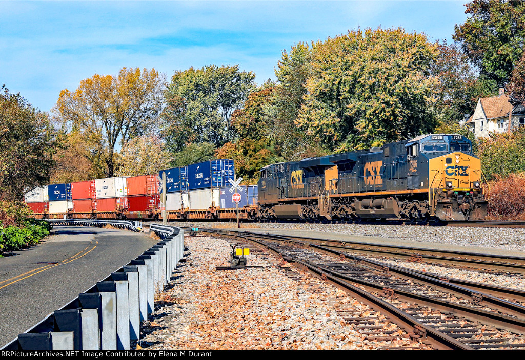 CSX 7286 on I-168